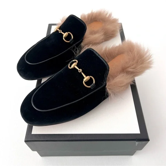 GUCCI || Princetown Fur Black Velvet Horsebit Mules Flats Slides Slippers US 7 - Picture 1 of 9